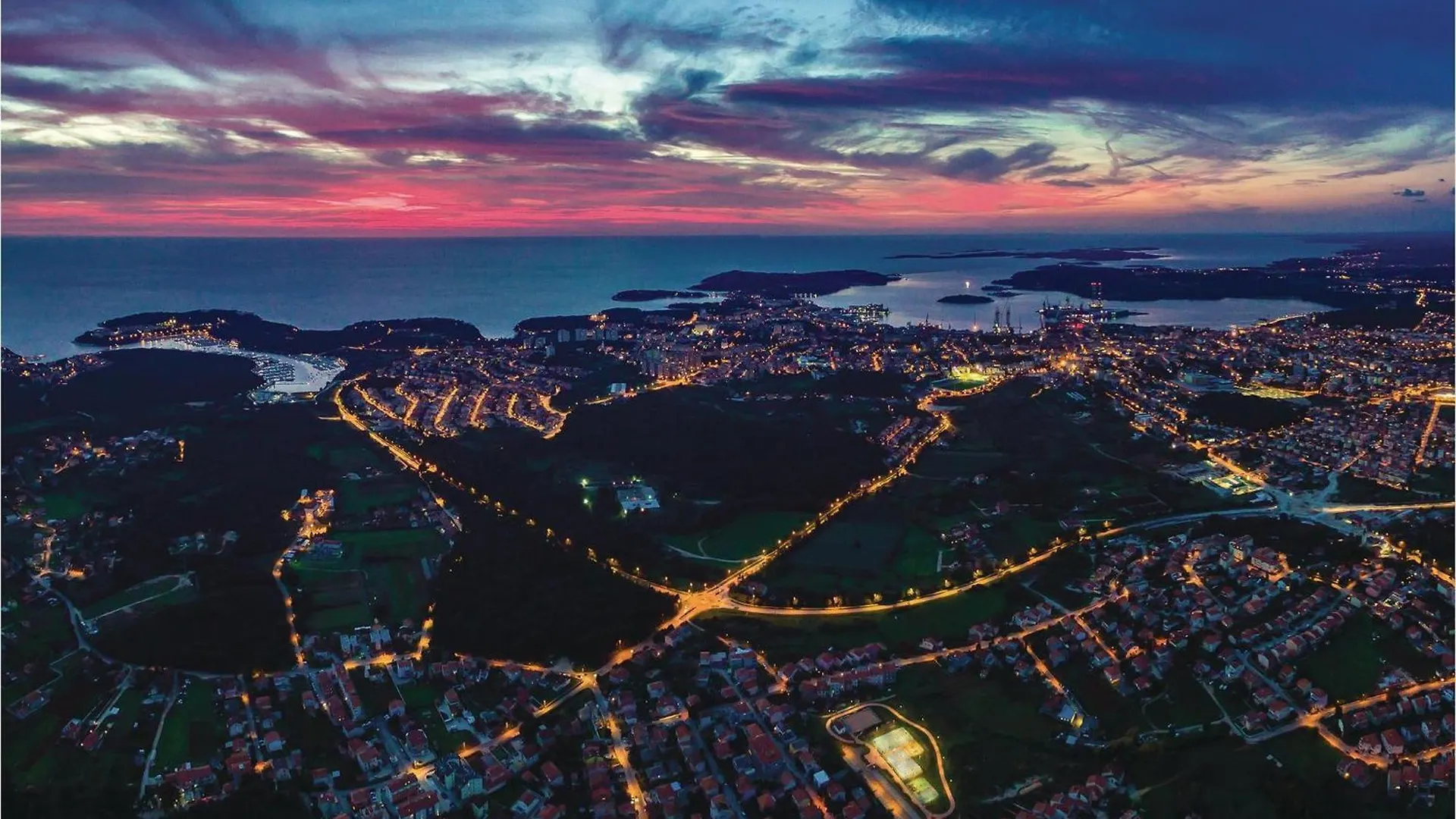 Awesome Apartment In Pula With Wifi 0*,  Hırvatistan